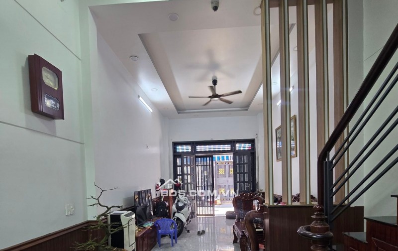 BÁN GẤP NHÀ 5 TẦNG, HẺM NHỰA XE TẢI 6M NGAY CHỢ TÂN HƯƠNG, GIÁ NHỈNH 8 TỶ