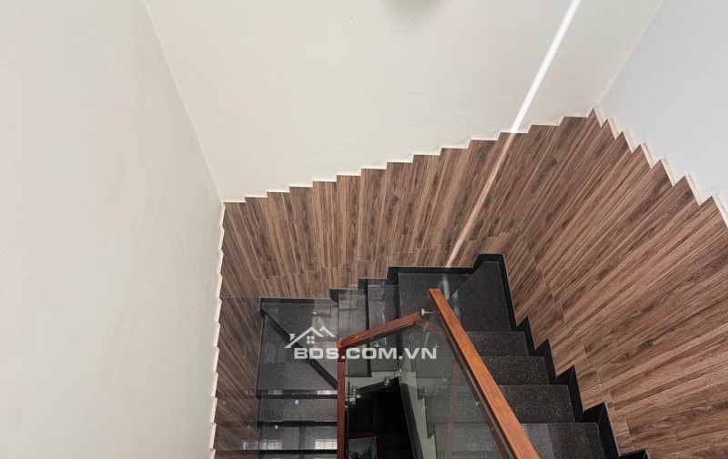 BÁN GẤP SIÊU PHẨM NHÀ ĐẸP 4 TẦNG TÂN PHÚ, XE HƠI ĐỂ TRONG NHÀ, HẺM 6M THÔNG, KHÔNG LỘ GIỚI 8.x Tỷ