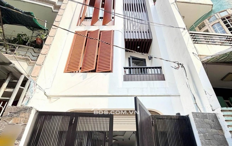 BÁN NHÀ 3 TẦNG MỚI XÂY KHU VỰC TÂN SƠN NHÌ, HẺM XE HƠI 6M THÔNG THOÁNG GẦN TRƯỜNG CẤP 2, 9.x Tỷ