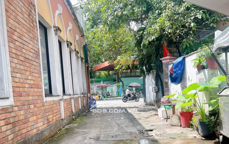 NHÀ ĐẸP 70M2 - NGAY CÔNG VIÊN ĐẦM SEN – GIÁ CHỈ 9,5 TỶ