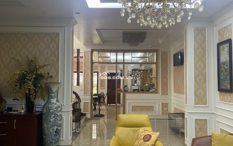 Cho thuê căn Biệt thự Trung văn Vinaconex3 DT180m, 4 tầng+ hầm