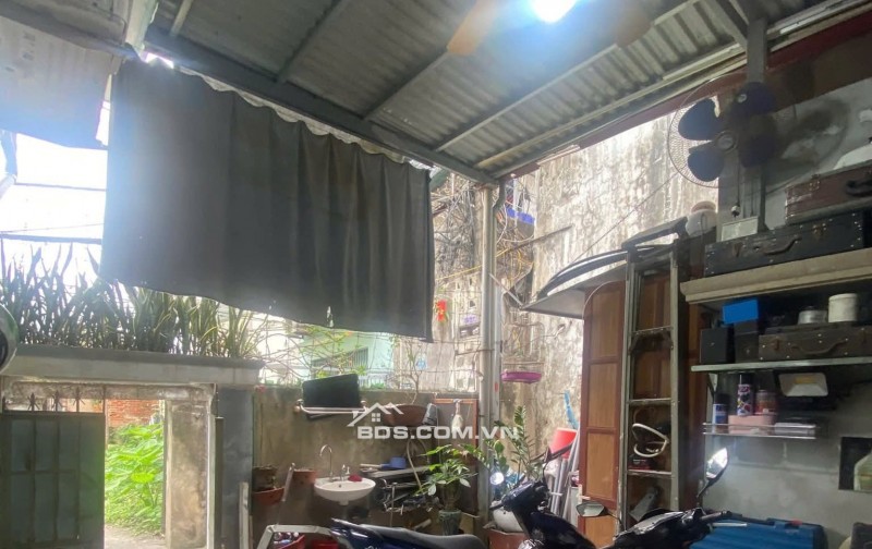 BÁN NHÀ 1.79 TỶ 2 TẦNG 67M2 ( ĐÔNG NAM ) NGÕ CHỢ KÊNH