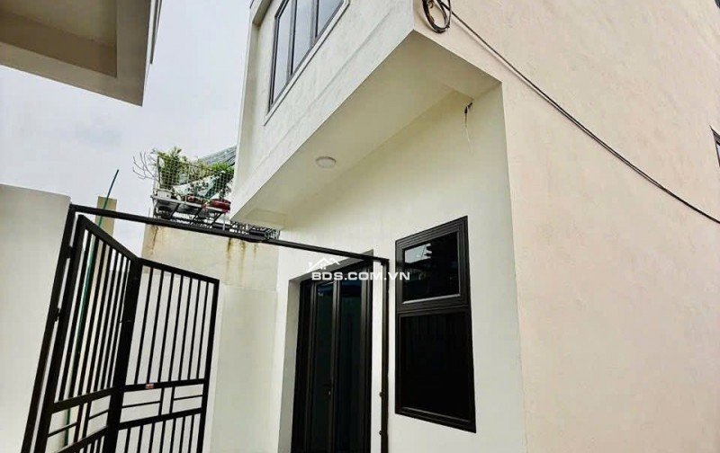 BÁN NHÀ ĐẸP 1.886 TỶ 2 TẦNG 53M2 ( ĐÔNG NAM ) NGÕ VĂN CAO