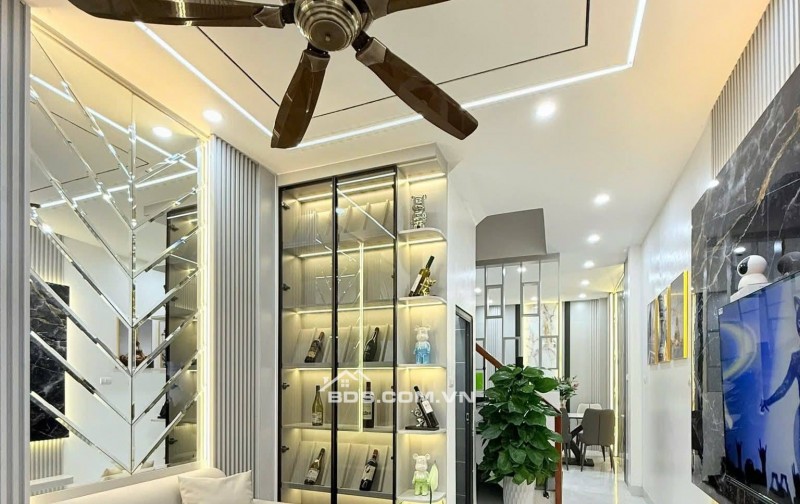 Bán Nhà Hồng Mai, Hai Bà Trưng 40m, 4 tầng, mt 3.5m, giá 9.5 tỷ.