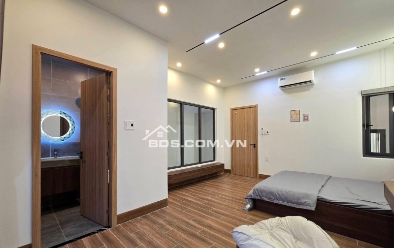 Bán nhà 3 tầng đường Hoà Minh 10 - (Sát Trần Đình Tri, gần biển)