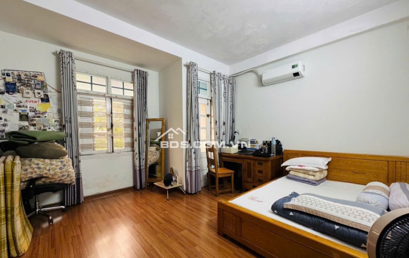 Bán nhà 2 tầng MT đường Dũng Sĩ Thanh Khê - Gần biển