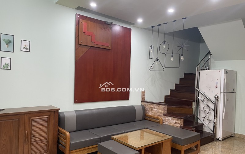 Cho thuê nhà 4 tầng tại Ngõ 639 Hoàng Hoa Thám, Ba Đình. Kinh doanh online hoặc ở. Chỉ 14tr