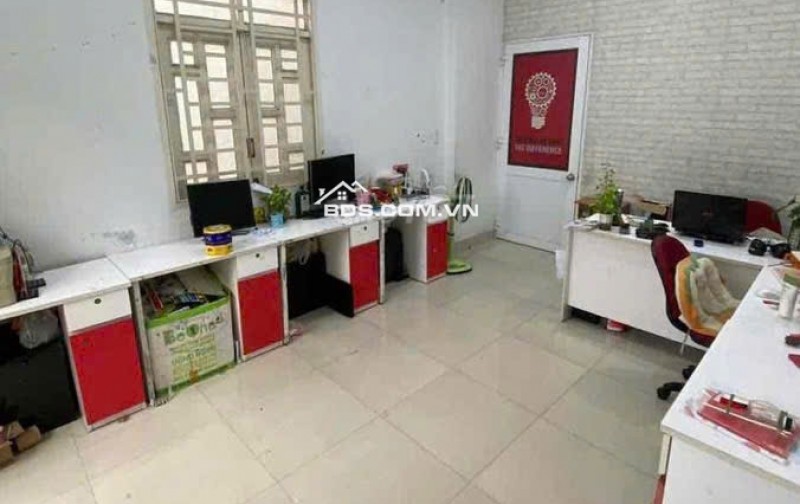 Cho thuê mặt bằng làm văn phòng, mở lớp học, mở shop ở Quận 4