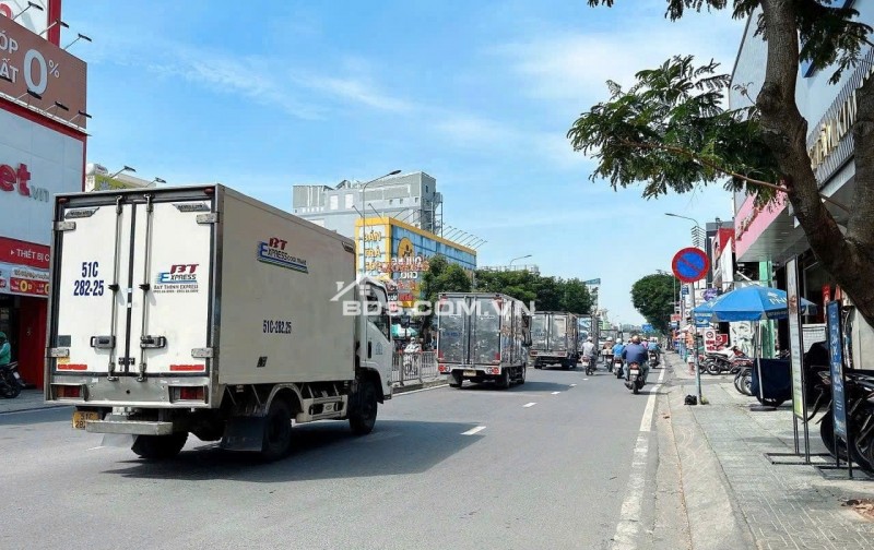 Bán MTKD 30m có vỉa hè Nguyễn Oanh 130m2 ngang 5.2m KD đa nghề gần chợ An Nhơn 21.5 tỷ