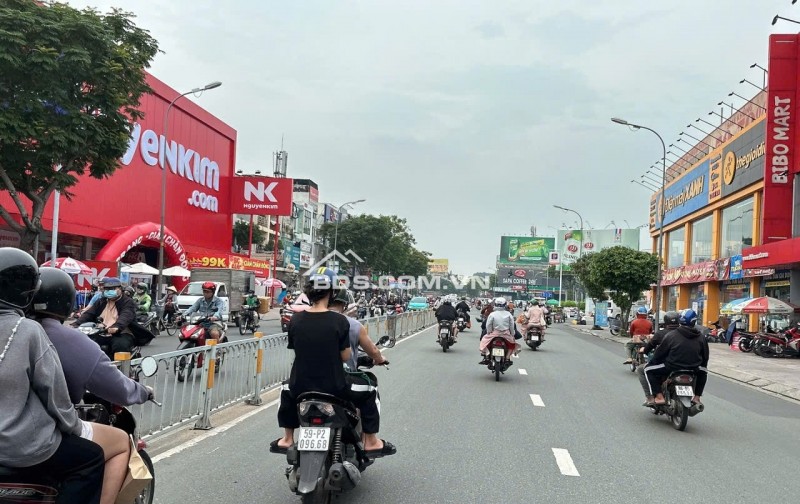 Bán MTKD 30m có vỉa hè Nguyễn Oanh 130m2 ngang 5.2m KD đa nghề gần chợ An Nhơn 21.5 tỷ