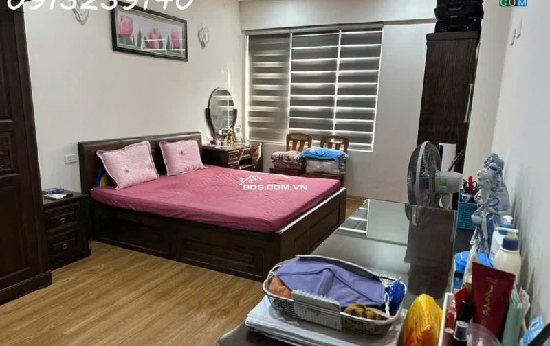 Tôi ( Chính chủ) cần bán căn hộ tại Chung cư 25 Lạc Trung, phường Vĩnh Tuy, DT 156m2, giá 80tr/m2