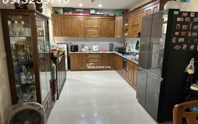 Tôi ( Chính chủ) cần bán căn hộ tại Chung cư 25 Lạc Trung, phường Vĩnh Tuy, DT 156m2, giá 80tr/m2