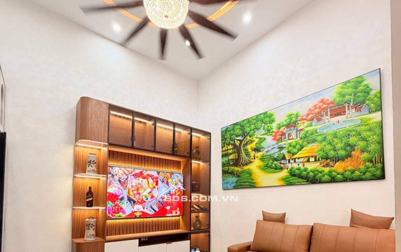 Nhà Đẹp Gần Phố Minh Khai, Hai Bà Trưng 39m, 5 tầng, mt 4.3m, giá 8.29 tỷ.