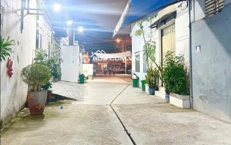 Bán hoặc cho thuê nhà hẻm xe tải Đô Đốc Long Tân Phú 2PN, 2WC