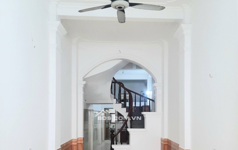 BÁN NHÀ ĐẸP 1.75 TỶ 3 TẦNG 65M2 NGÕ ĐẶNG VIỆT CHÂU