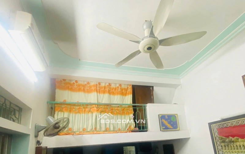 BÁN NHÀ 1.79 TỶ 2 TẦNG 67M2 ( ĐÔNG NAM ) NGÕ CHỢ KÊNH