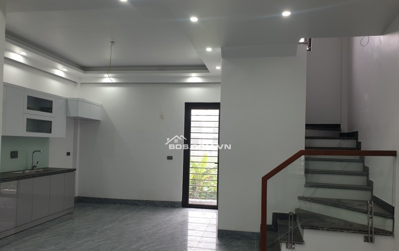 BÁN NHÀ ĐẸP 2.45 TỶ 3 TẦNG 50M2 ( TÂY BẮC ) NGÕ GIẢI PHÓNG