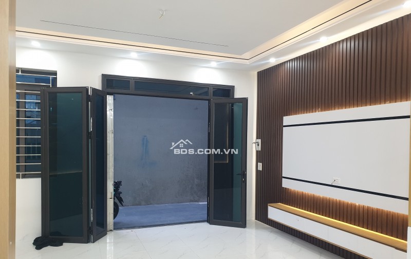 BÁN NHÀ ĐẸP 2.2 TỶ 3 TẦNG 45M2 ( TÂY NAM ) NGÕ 19/5