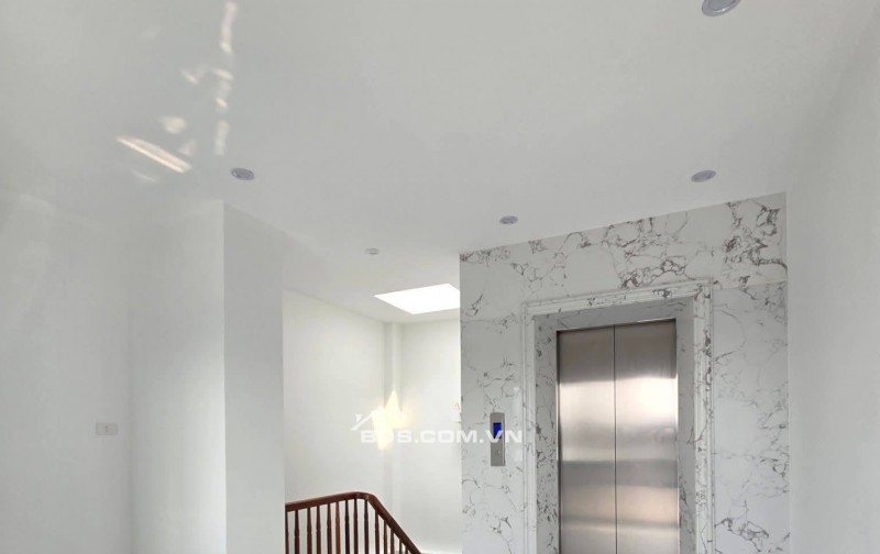 Bán Nhà Mặt Phố, Kinh Doanh, Nguyễn Đức Cảnh 47m, 6 tầng, mt 4.2m, giá 23.5 tỷ.