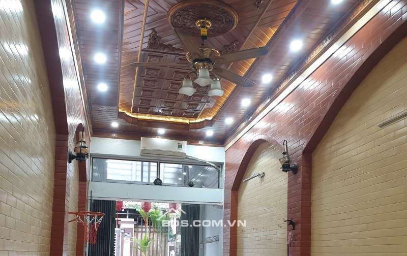 BÁN NHÀ DÂN XÂY 2.2 TỶ 3 TẦNG 50M2 Ô TÔ ĐỖ CỬA NGÕ TRƯỜNG CHINH