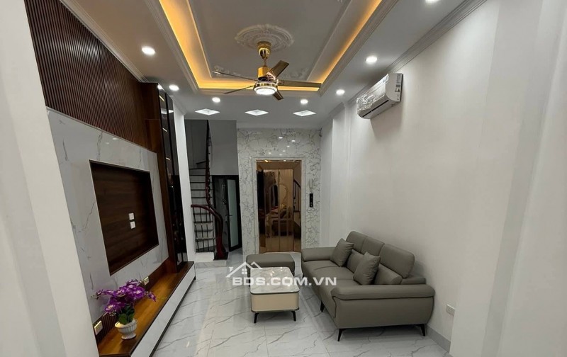 Bán Nhà Gần Phố, Thang Máy Tôn Đức Thắng 46/51m, 6 tầng, giá 18.5 tỷ.