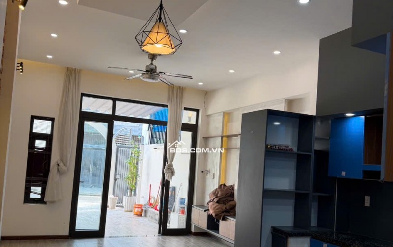 Bán nhà 3 tầng đường Đào Sư Tích - Thông Hoàng Văn Thái