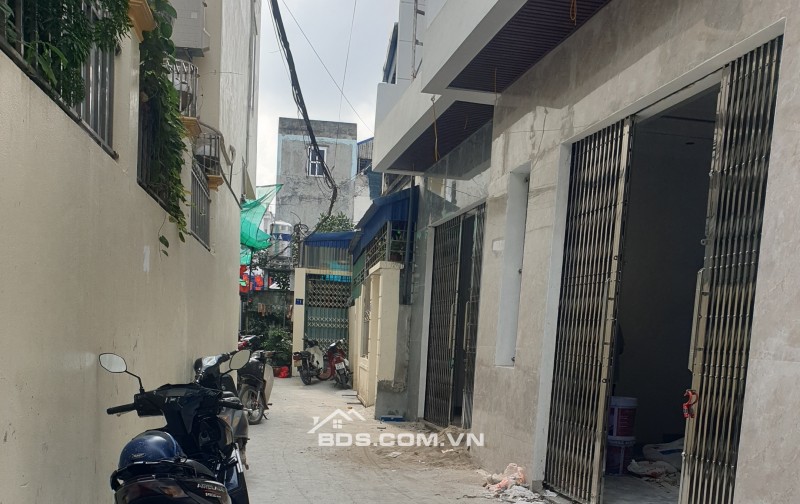 BÁN NHÀ ĐẸP 2.35 TỶ 3 TẦNG 57M2 ( ĐÔNG NAM ) NGÕ PHÙ NGHĨA