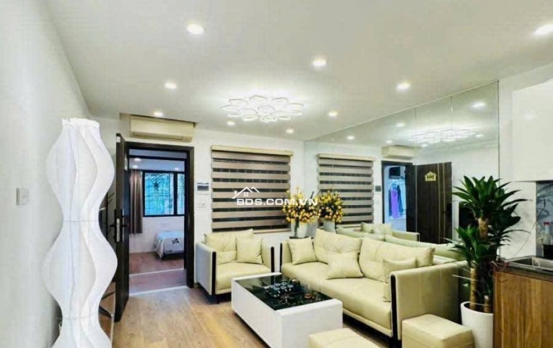 Bán Nhà Ngõ Ô Tô Quỳnh Mai, Hai Bà Trưng 70m, giá 4,35 tỷ.