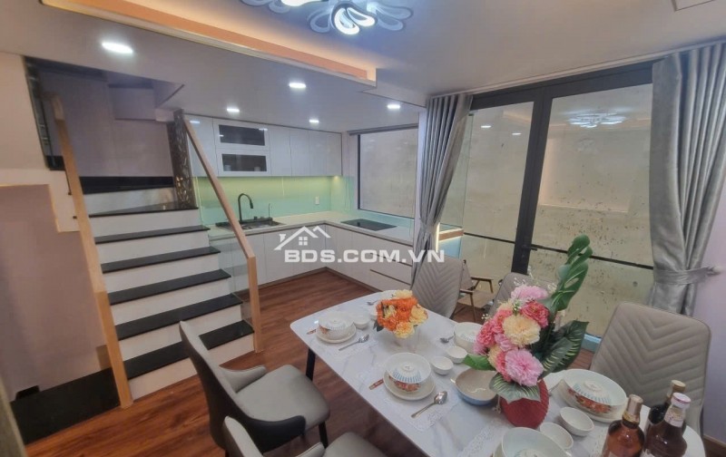 Chỉ 5 tỷ mua được căn nhà ngay trung tâm 126A/1 Nguyễn Cư Trinh Q1