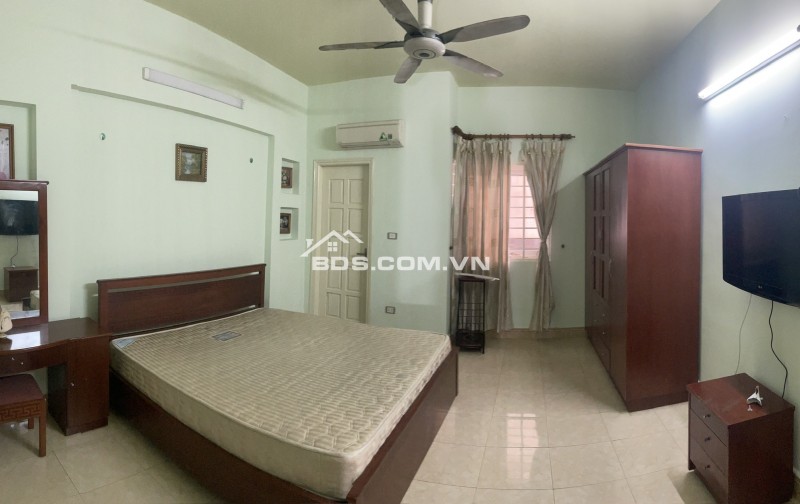 Cho thuê nhà 4 tầng tại ngõ 639 Hoàng Hoa Thám, Ba Đình. Ngõ rộng ba gác tránh. Chỉ 14tr