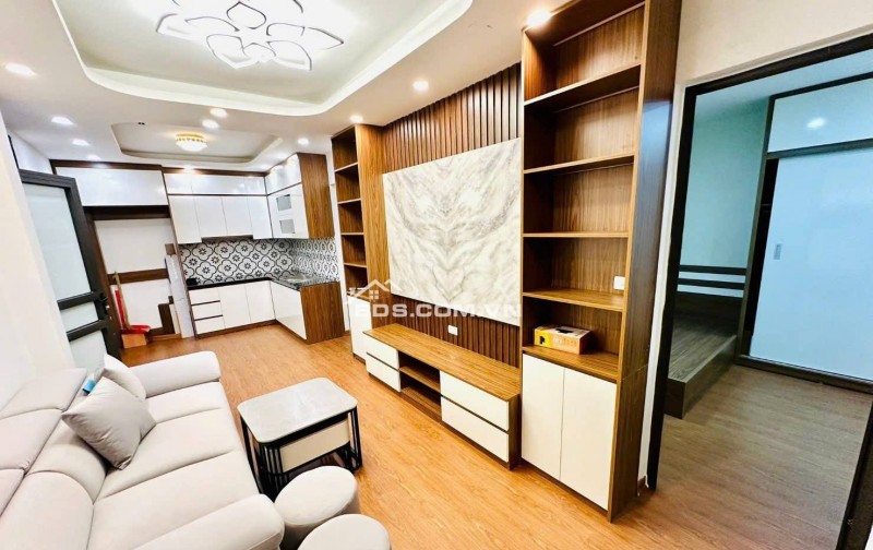 Bán Căn CCMN Đường Láng, Đống Đa 70m, Tầng 1, giá 3 tỷ.