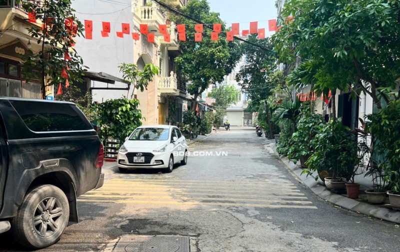 Bán nhà 2 mặt tiền đường Thanh Am - Đường 2 oto tải tránh nhau - View hồ thoáng mát