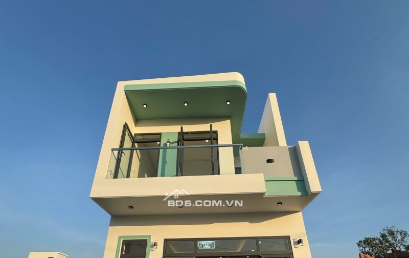 Bán nhà xây mới kiên cố 1 trệt 1 lầu, phong cách hiện đại, nhà mới 100% dọn vào ở ngay