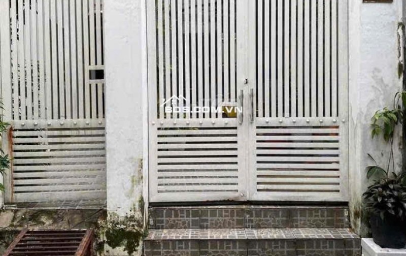 Cho thuê mặt bằng làm văn phòng, mở lớp học, mở shop ở Quận 4