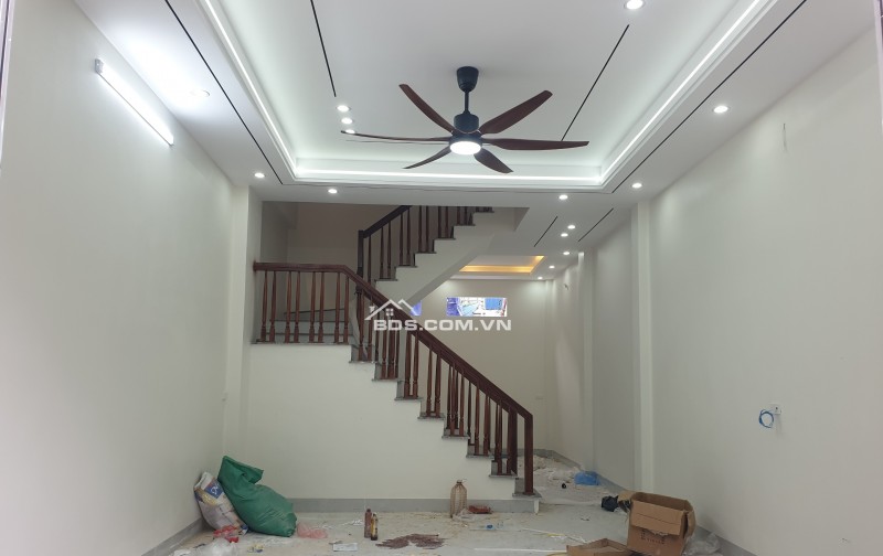 BÁN NHÀ ĐẸP 2.35 TỶ 3 TẦNG 57M2 ( ĐÔNG NAM ) NGÕ PHÙ NGHĨA