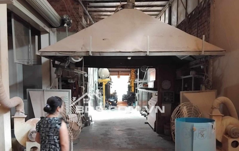 BÁN NHÀ MẶT TIỀN KINH DOANH-ĐÔNG HƯNG THUẬN
30M RA NGUYỄN VĂN QUÁ-2 TẦNG 4 X 36m.