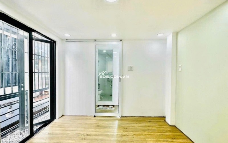 NHỈNH 2TỶ CÓ NHÀ SG - 3 TẦNG XINH LUNG LINH - GẦN NHÀ GA T3 - 10P QUA SÂN BAY - 5P TỚI EMART 2 NHỘN NHỊP - SỔ HỒNG RIÊNG TÂN BÌNH