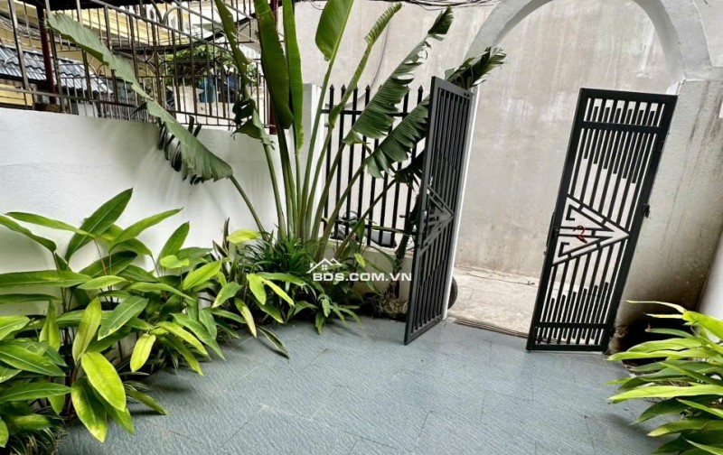 BÁN NHÀ ĐẸP 1.86 TỶ 2.5 TẦNG 56M2 NGÕ TRẦN NHÂN TÔNG