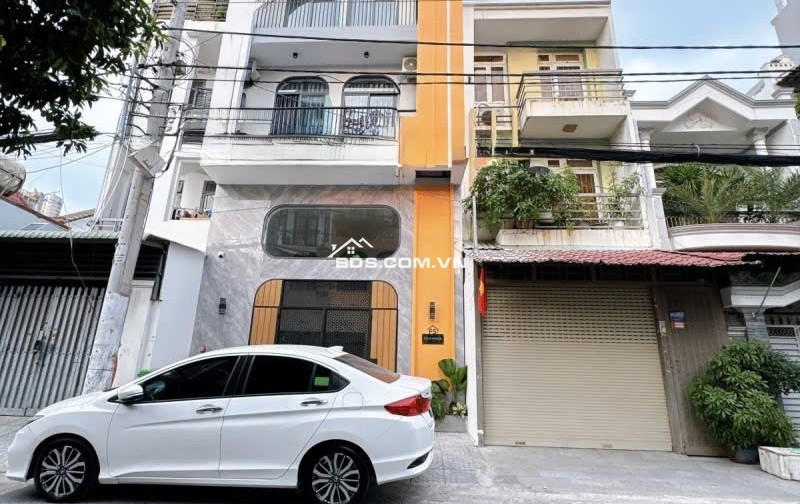 Bán CHDV 6 lầu mới 100% 17PN ngang 6m 108m2 ngay chợ Phạm Văn Bạch TN 100tr chỉ 21.9 tỷ.