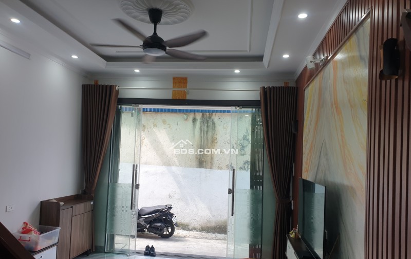 BÁN NHÀ ĐẸP 2.6 TỶ 3 TẦNG 47M2 ( TÂY NAM ) NGÕ SONG HÀO