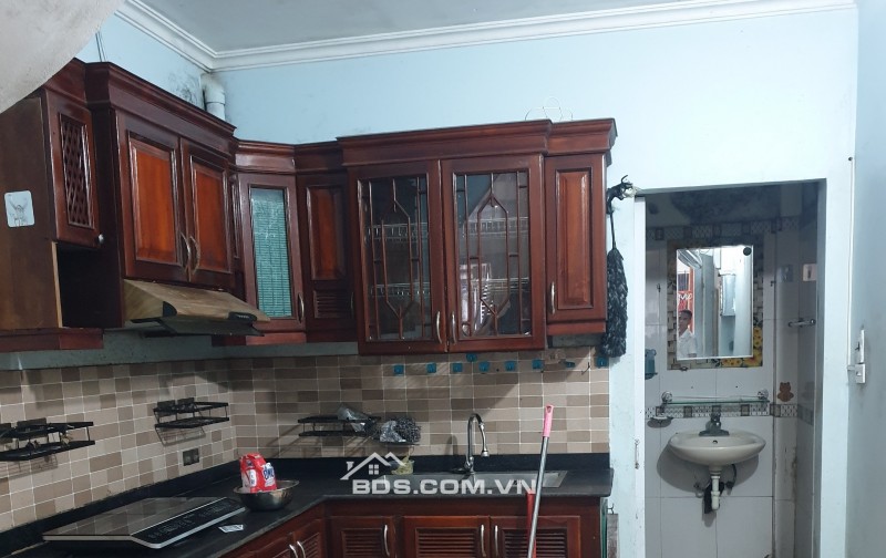 BÁN NHÀ DÂN XÂY 2.2 TỶ 3 TẦNG 50M2 Ô TÔ ĐỖ CỬA NGÕ TRƯỜNG CHINH