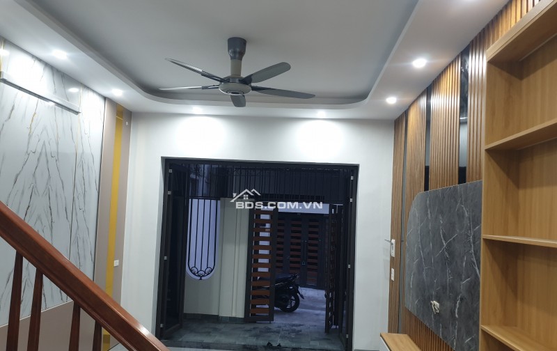 BÁN NHÀ ĐẸP 3.1 TỶ 3 TẦNG 50M2 Ô TÔ ĐỖ CỬA NGÕ MẠC THỊ BƯỞI