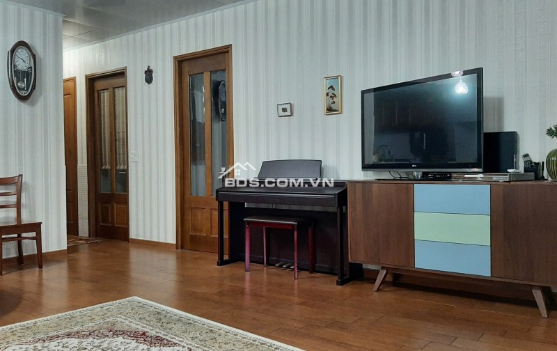 Bán căn hộ 12 Võ Văn Kiệt Q1 ngay trung tâm thành phố DT 71m2