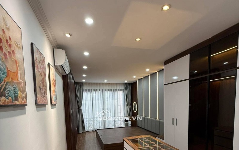 Bán Nhà Gần Phố, Thang Máy Tôn Đức Thắng 46/51m, 6 tầng, giá 18.5 tỷ.