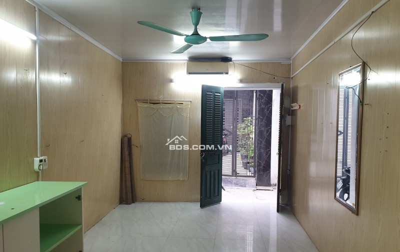 BÁN NHÀ 1.05 TỶ 2 TẦNG 30M2 ( HƯỚNG NAM ) NGÕ ĐIỆN BIÊN