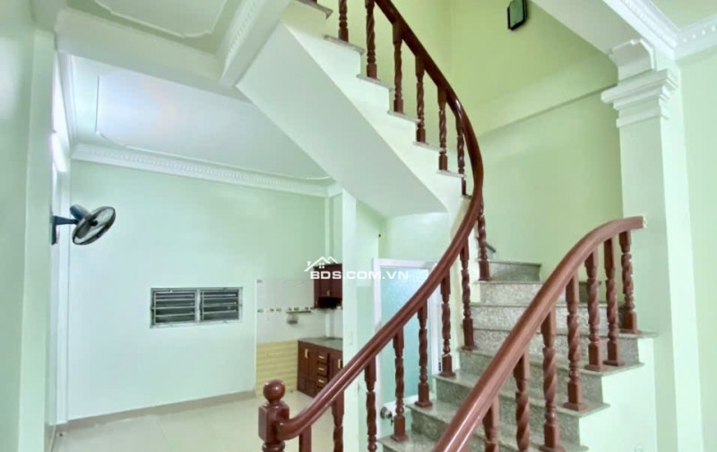 BÁN NHÀ ĐẸP 1.75 TỶ 3 TẦNG 41M2 ( TÂY NAM ) NGÕ TRẦN HUY LIỆU