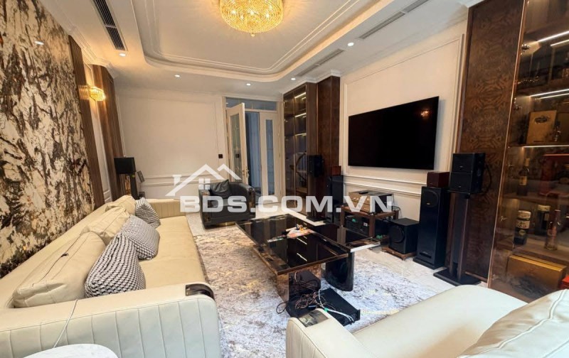 Bán Nhà Phố VIP Lê Thanh Nghị, Hai Bà Trưng 68m, 7 tầng, mt 4.3m, giá 45 tỷ.