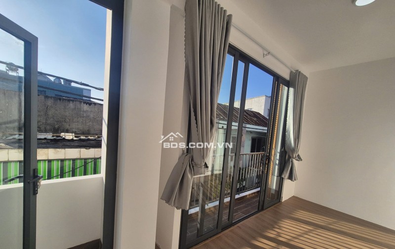 Bán nhà 2 tầng kiệtTrần Cao Vân - nhà cách đường chính chỉ 20m