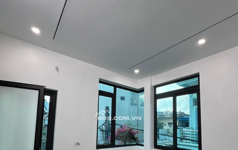 BÁN NHÀ ĐẸP 2.5 TỶ 3 TẦNG 48M2 ( TÂY BẮC )  LÔ GÓC 2 MẶT NGÕ  ĐƯỜNG 19/5