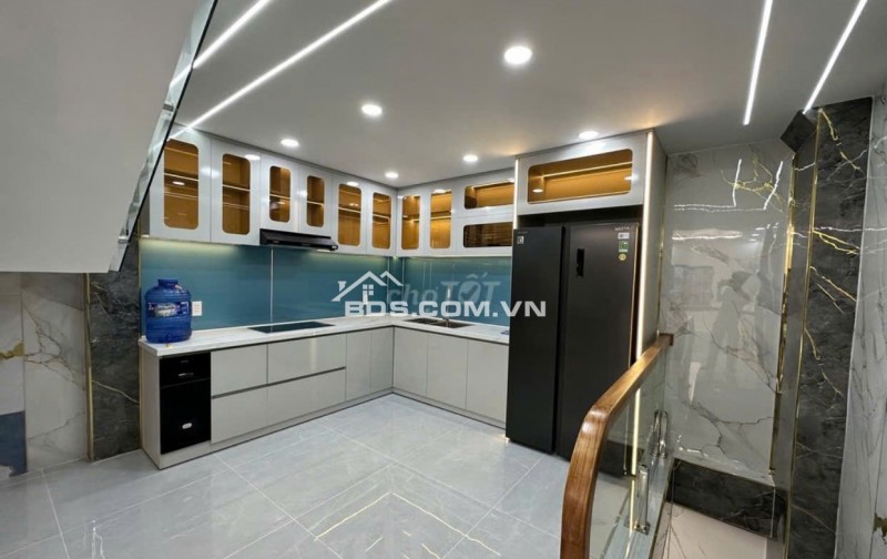 Bán nhà xây mới trang bị full nội thất 100% vào ở ngay, gần Tô Ký Q12